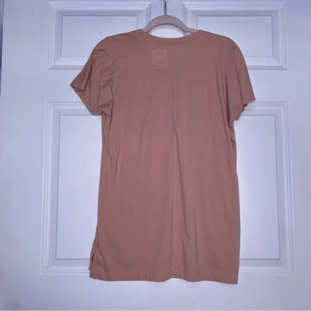 The North Face Pink Longline Snowy Mountains Graphic Tee Shirt Size Small